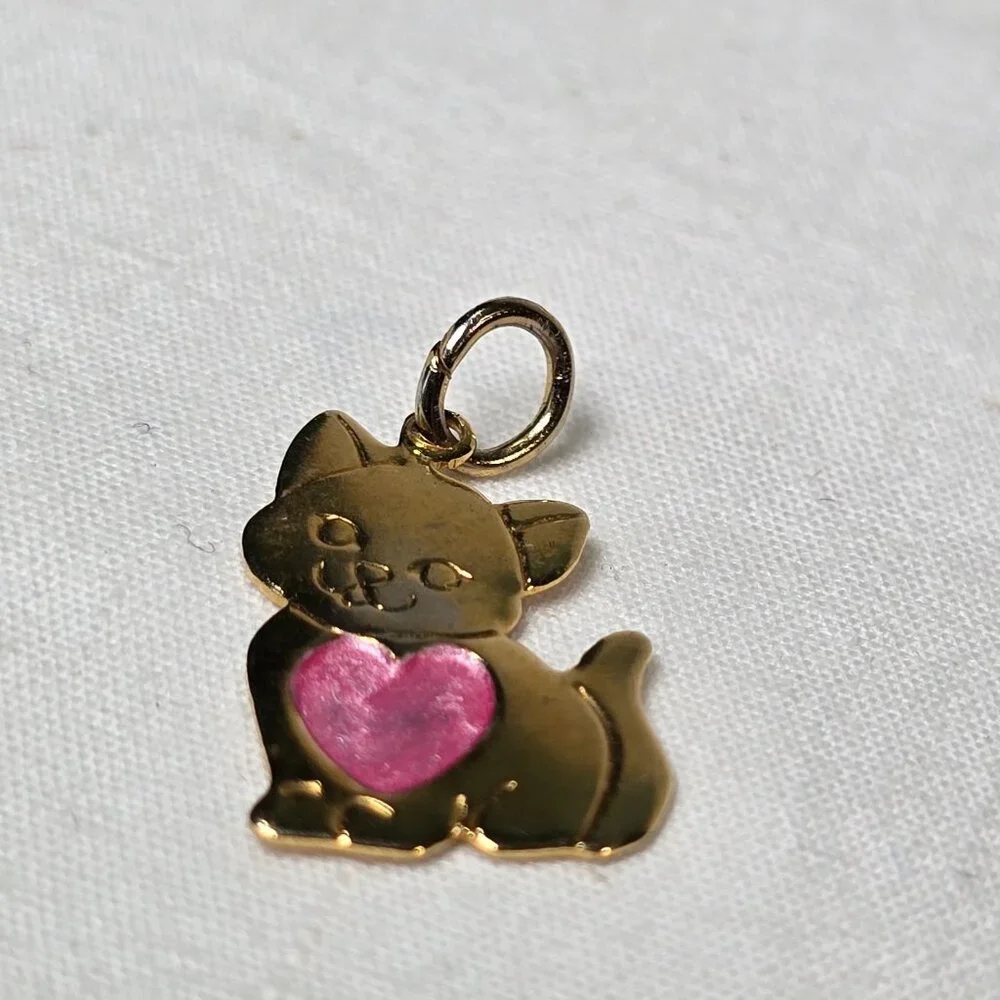 Kitty with Pink Heart Pendant Charm Fashion Jewelry Gold Tone Cat Love Kitten